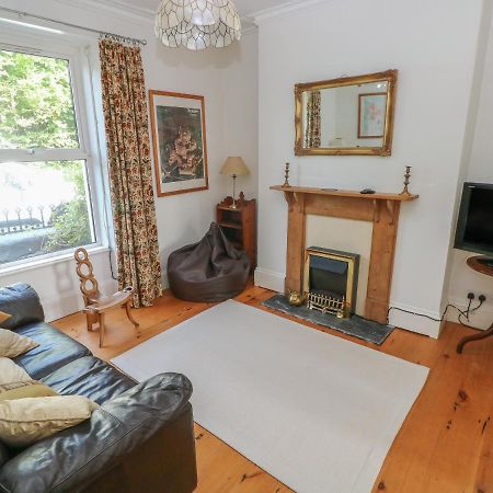 彭布罗克Hawthorn House别墅 外观 照片